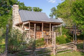 Barons Creekside Lodging In Fredericksburg Texas