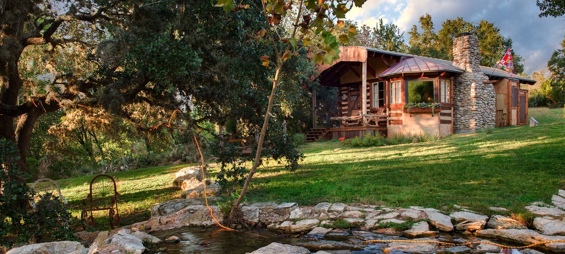 Picture of a cabin.