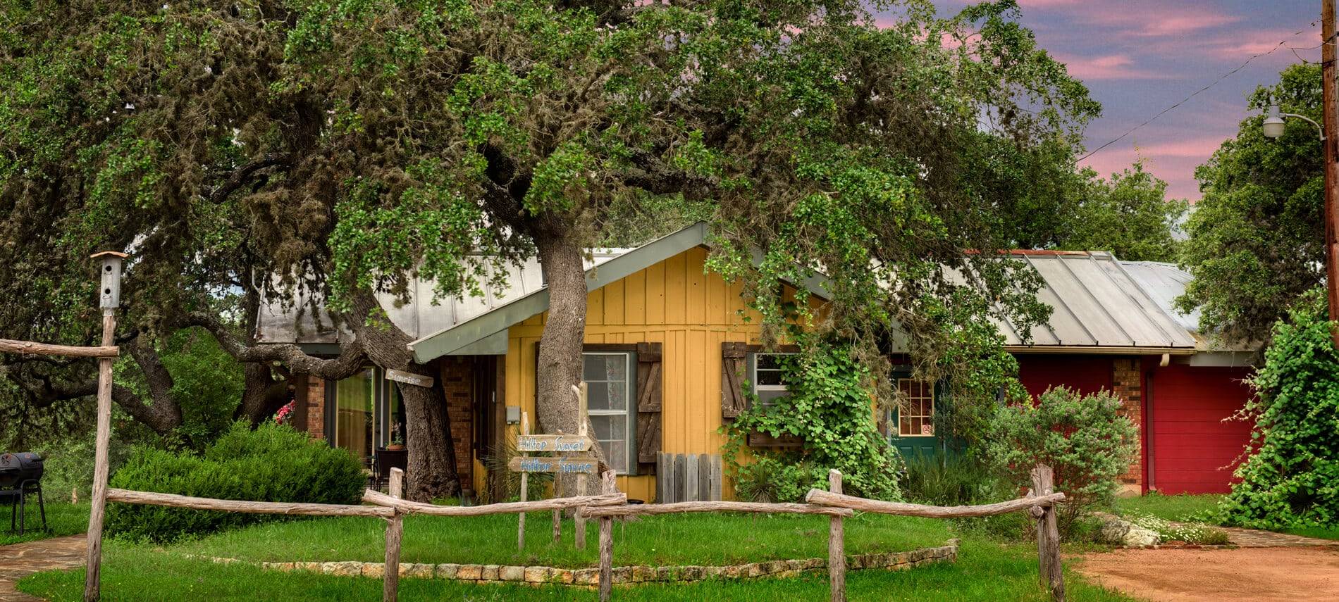 Picture of a cabin.